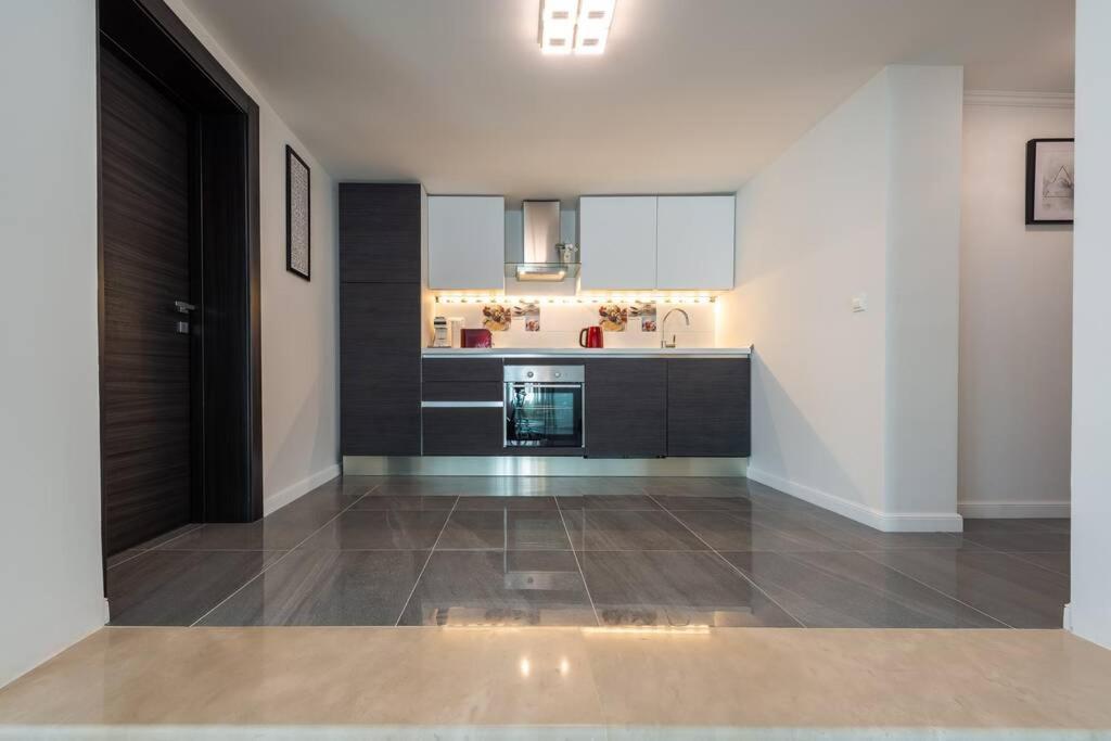 Deluxe Unique-with Private Heated Pool