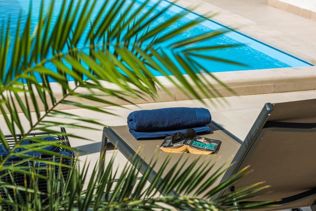 Deluxe Unique-with Private Heated Pool Appartement Cavtat