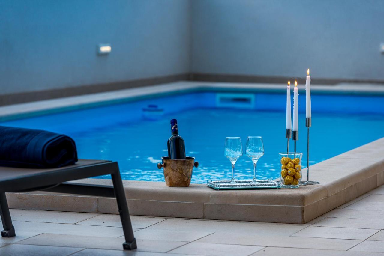 Appartement Deluxe Unique-with Private Heated Pool *